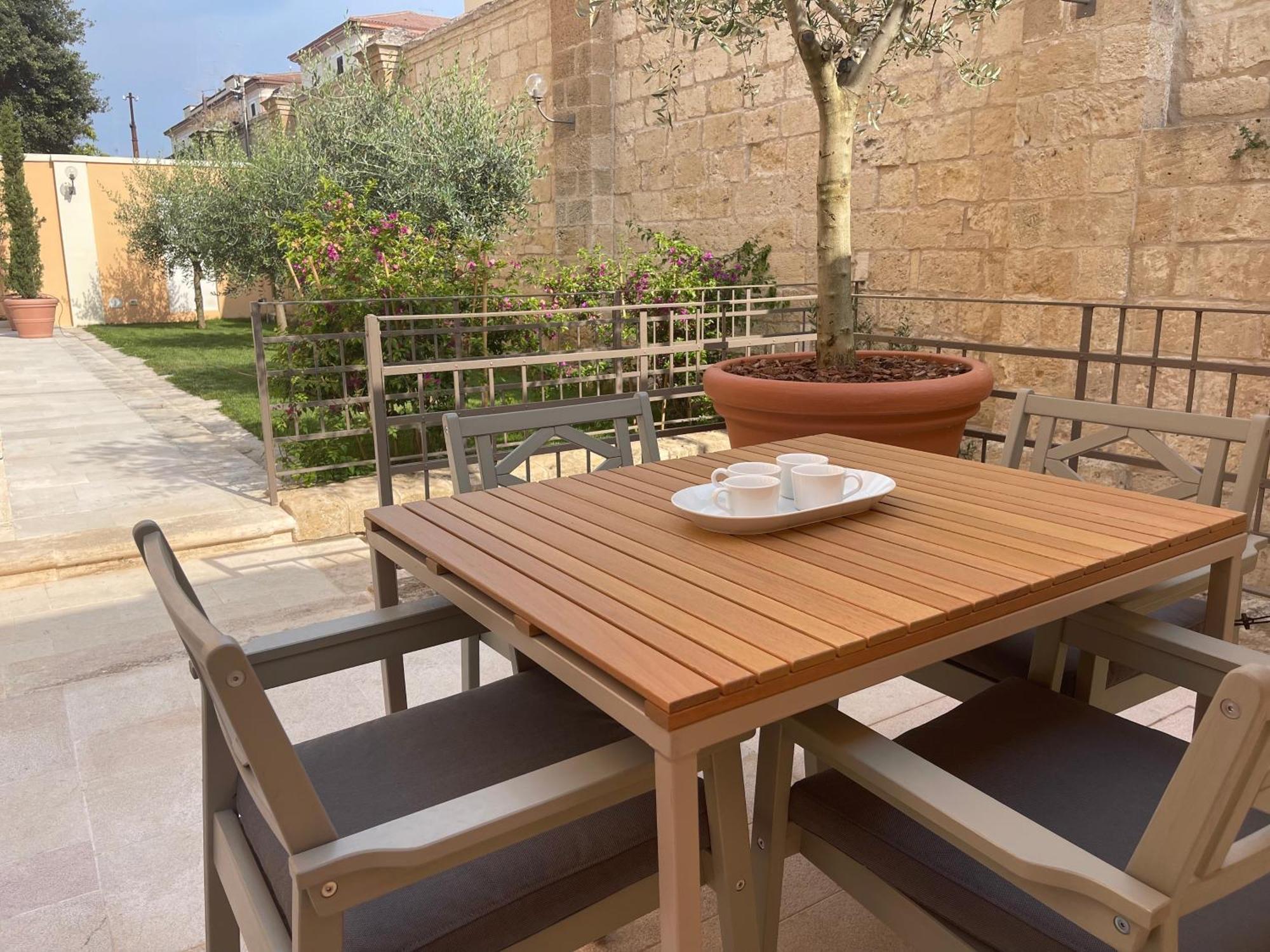 Palazzo Pitagora Hotell Taranto Eksteriør bilde